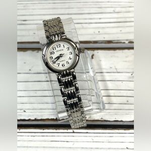 NEW BATTERY Geneva Classic Quartz Women's‎ Watch Easy Reader Silver Chrome